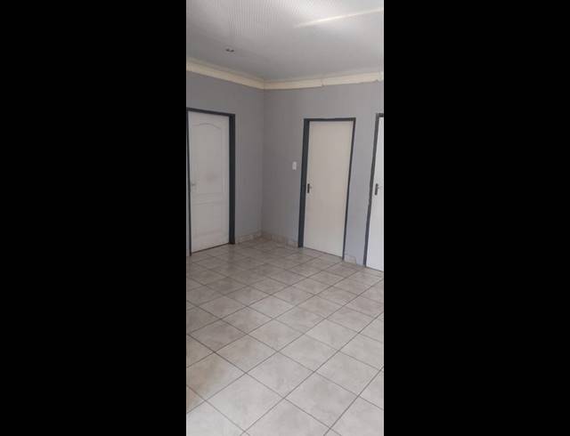 1 BEDROOM PROPERTY TO RENT IN BIRCH ACRES